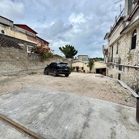 Hostal Inn 2 فلوريس المظهر الخارجي الصورة