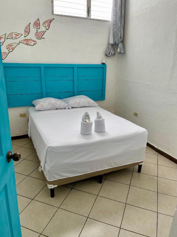 Hostal Inn 2 فلوريس المظهر الخارجي الصورة