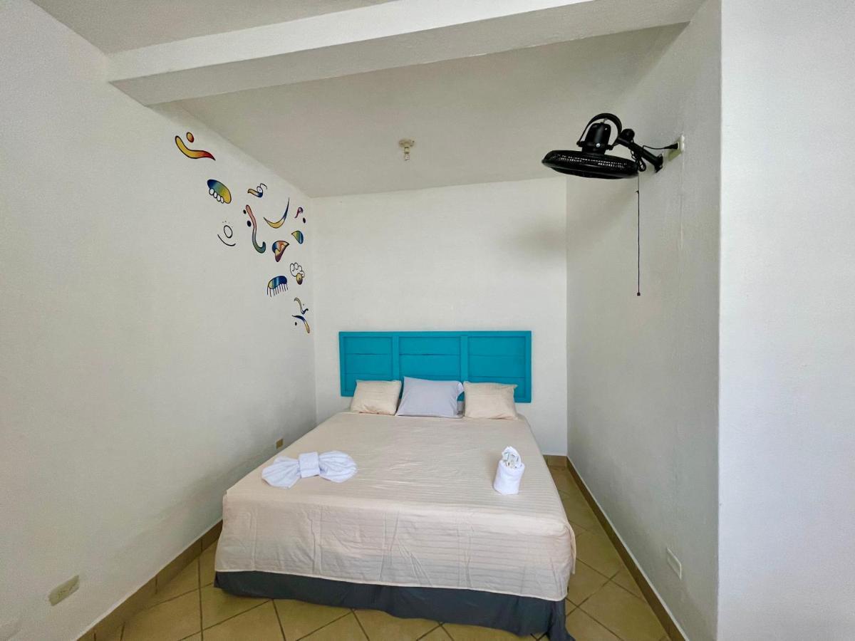Hostal Inn 2 فلوريس المظهر الخارجي الصورة