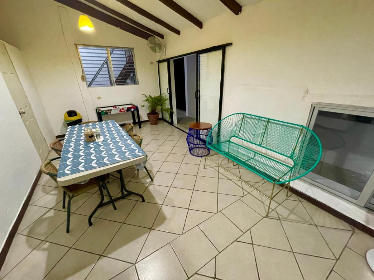 Hostal Inn 2 فلوريس المظهر الخارجي الصورة