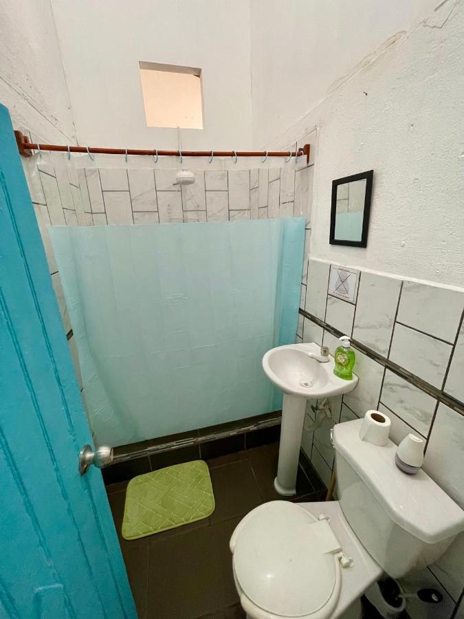 Hostal Inn 2 فلوريس المظهر الخارجي الصورة