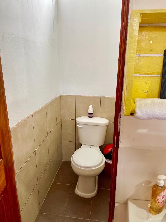 Hostal Inn 2 فلوريس المظهر الخارجي الصورة