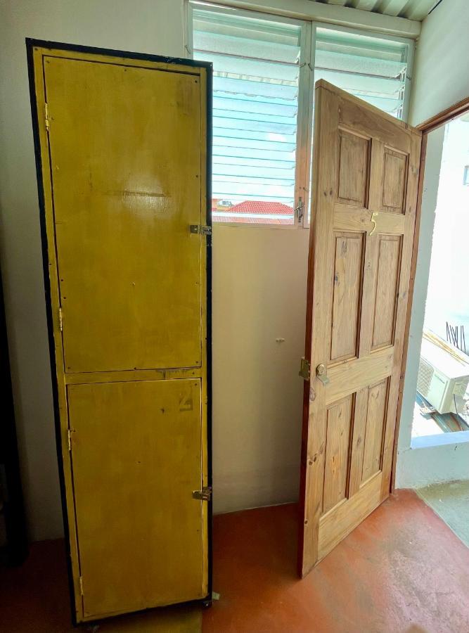 Hostal Inn 2 فلوريس المظهر الخارجي الصورة