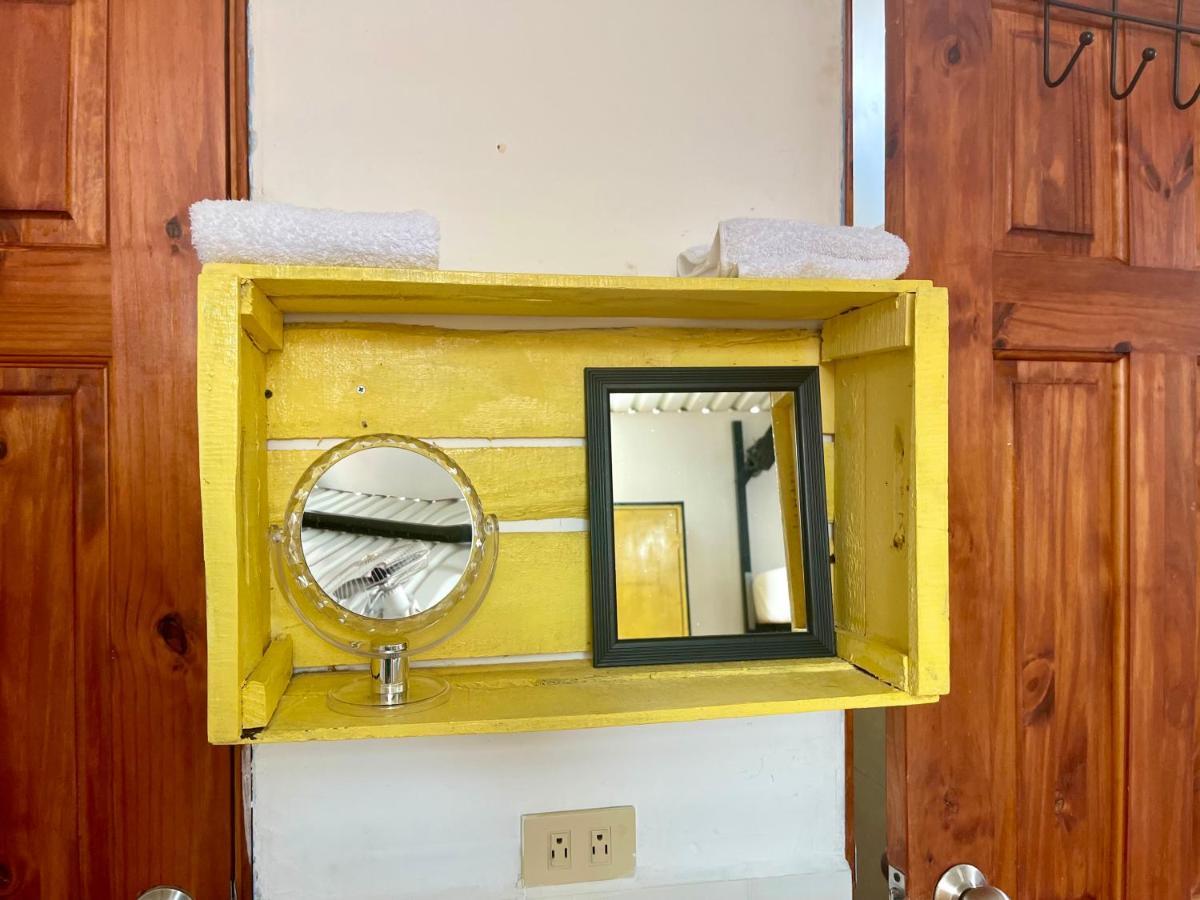 Hostal Inn 2 فلوريس المظهر الخارجي الصورة