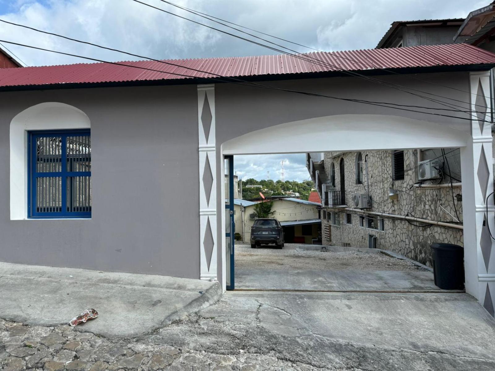 Hostal Inn 2 فلوريس المظهر الخارجي الصورة